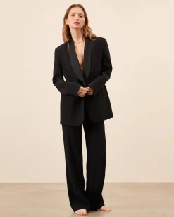 Costumes|Bas><noscript><img width=